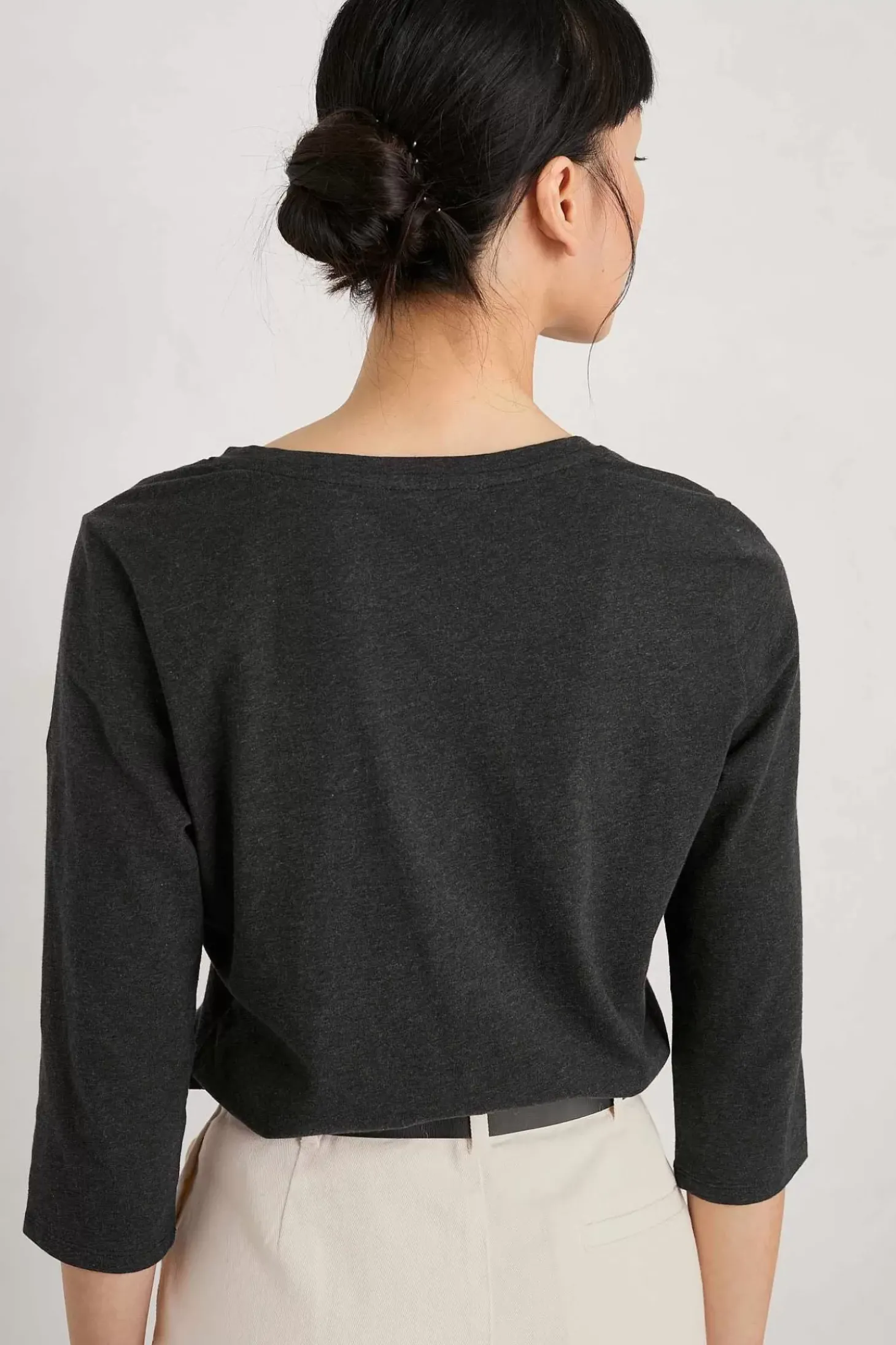 Alighting 3/4 Sleeve V-Neck Jersey Top